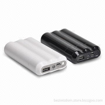 Power Bank with LED Flashlight Function and 7,800mAh Capacity, Suitable for Digital Products